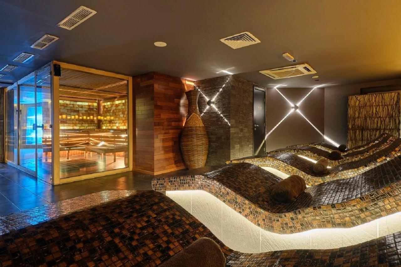 Hotel Emirates Sofia Exteriör bild